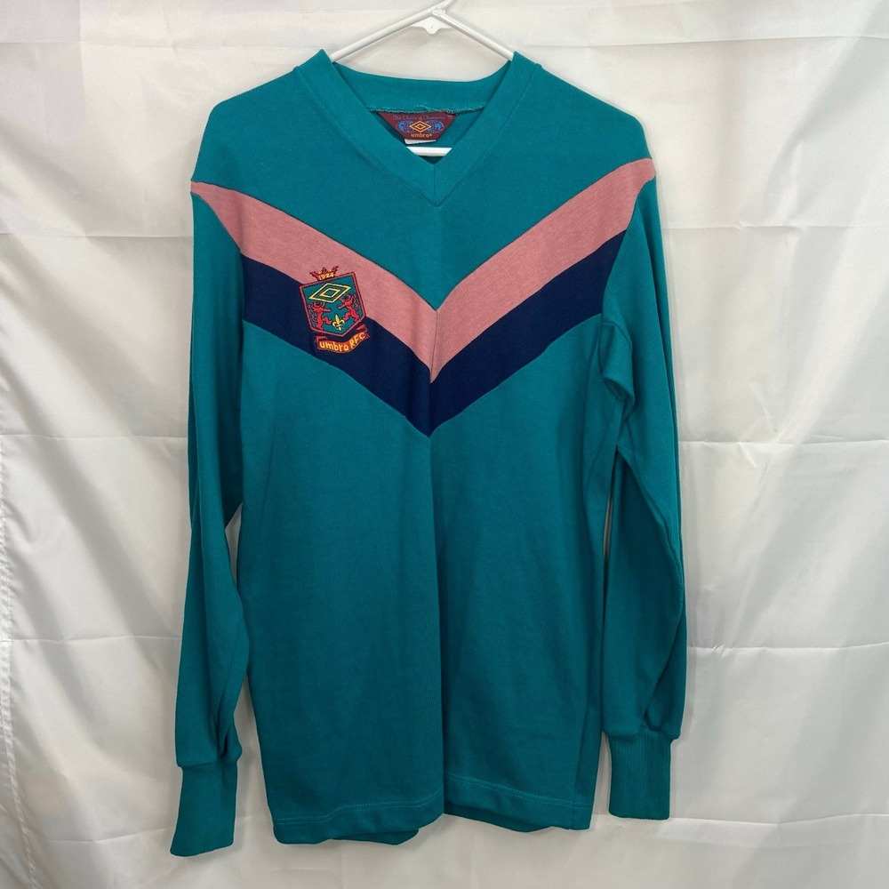 Vintage Umbro The Choice‎ of Champions adult teal embroidered v-neck sweater M